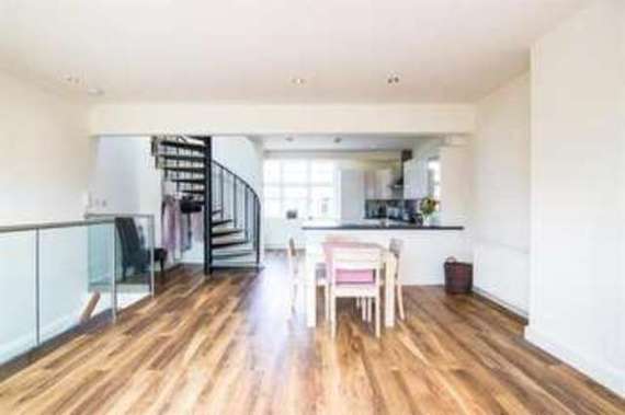 2 Bedroom Flat